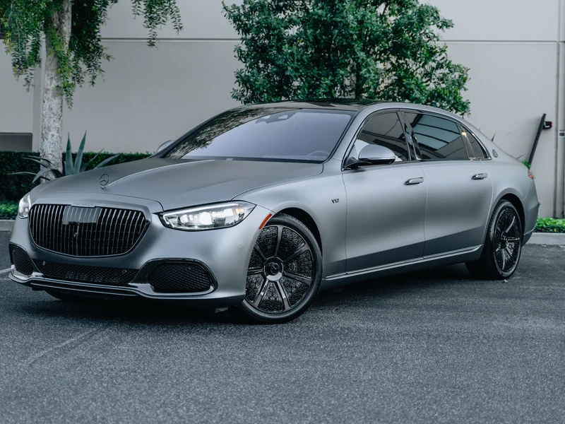 Mercedes-Maybach S680 with matte AMG grey PPF