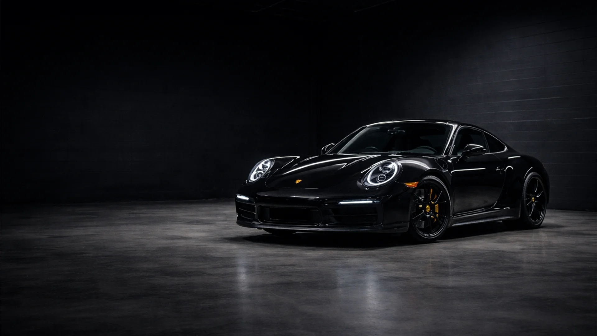 Hussle Customz — automotive studio Los Angeles