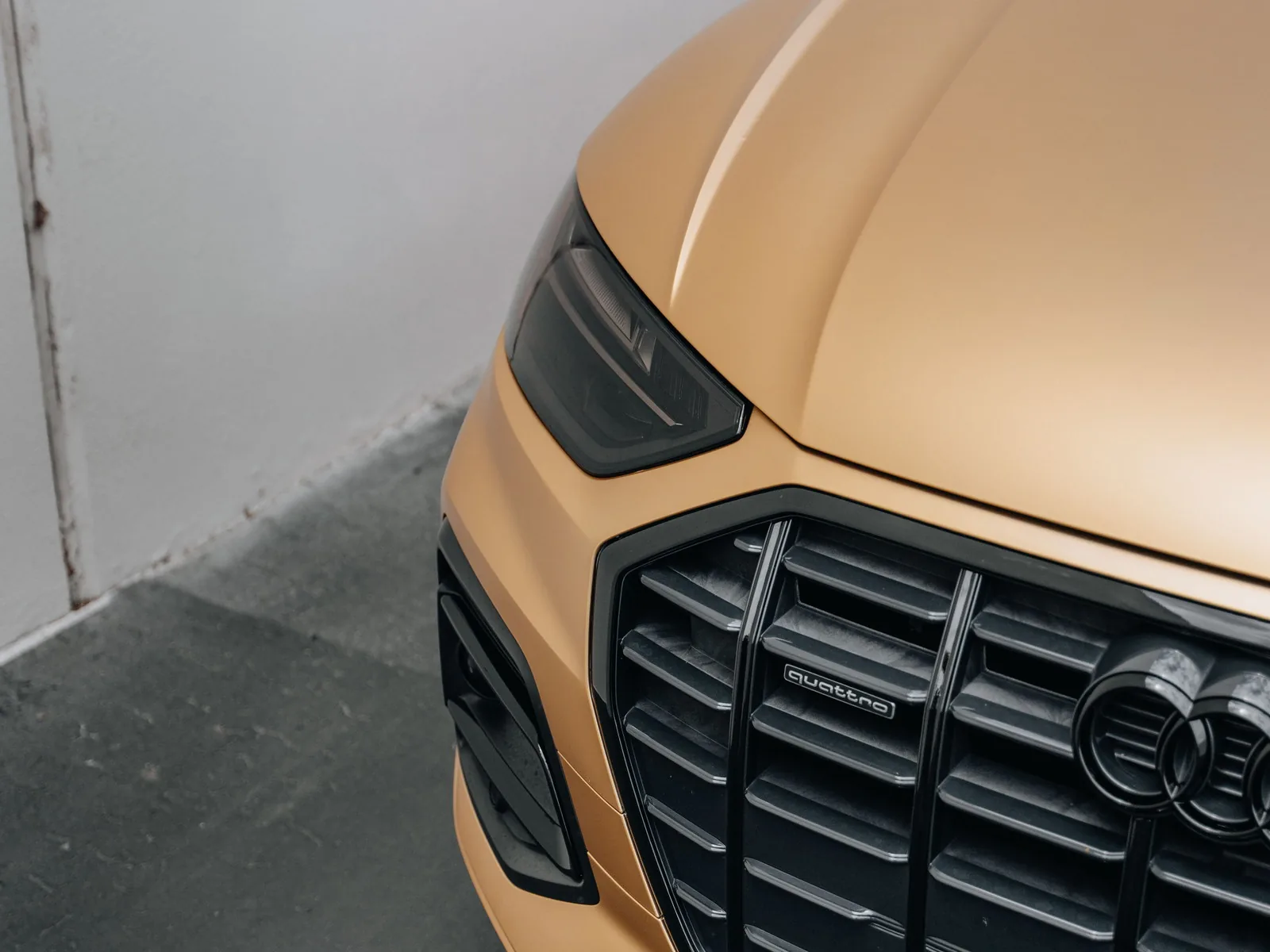 Audi Q5 Vinyl Wrap, Ceramic Tint, Smoke PPF, Red Caliper Paint, Chrome Delete, Ceramic Coating — photo 5 — Hussle Customz Los Angeles