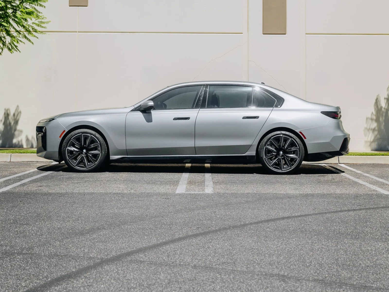 BMW i7 Matte Anthracite Grey Vinyl Wrap — photo 2 — Hussle Customz Los Angeles