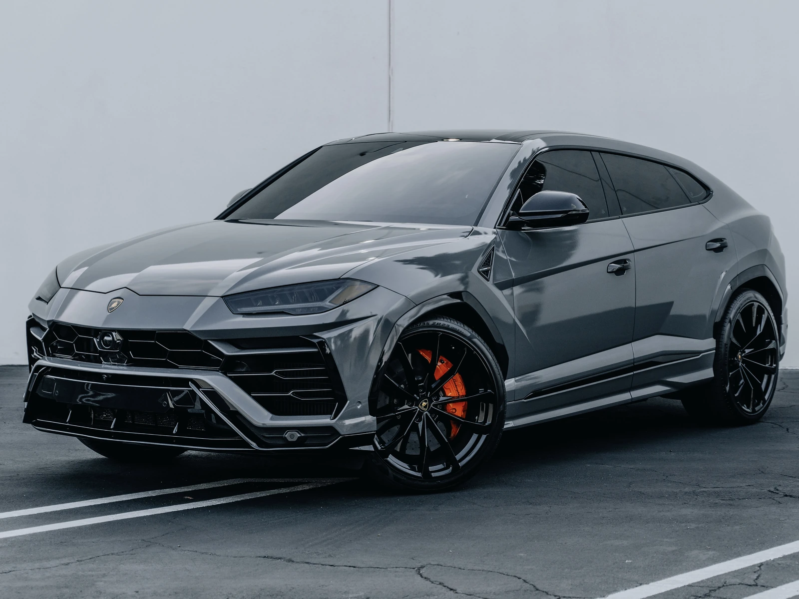 Lamborghini Urus Vinyl Wrap — photo 4 — Hussle Customz Los Angeles