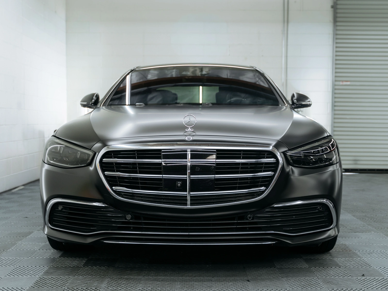 Mercedes S580 Vinyl Wrap — photo 1 — Hussle Customz Los Angeles