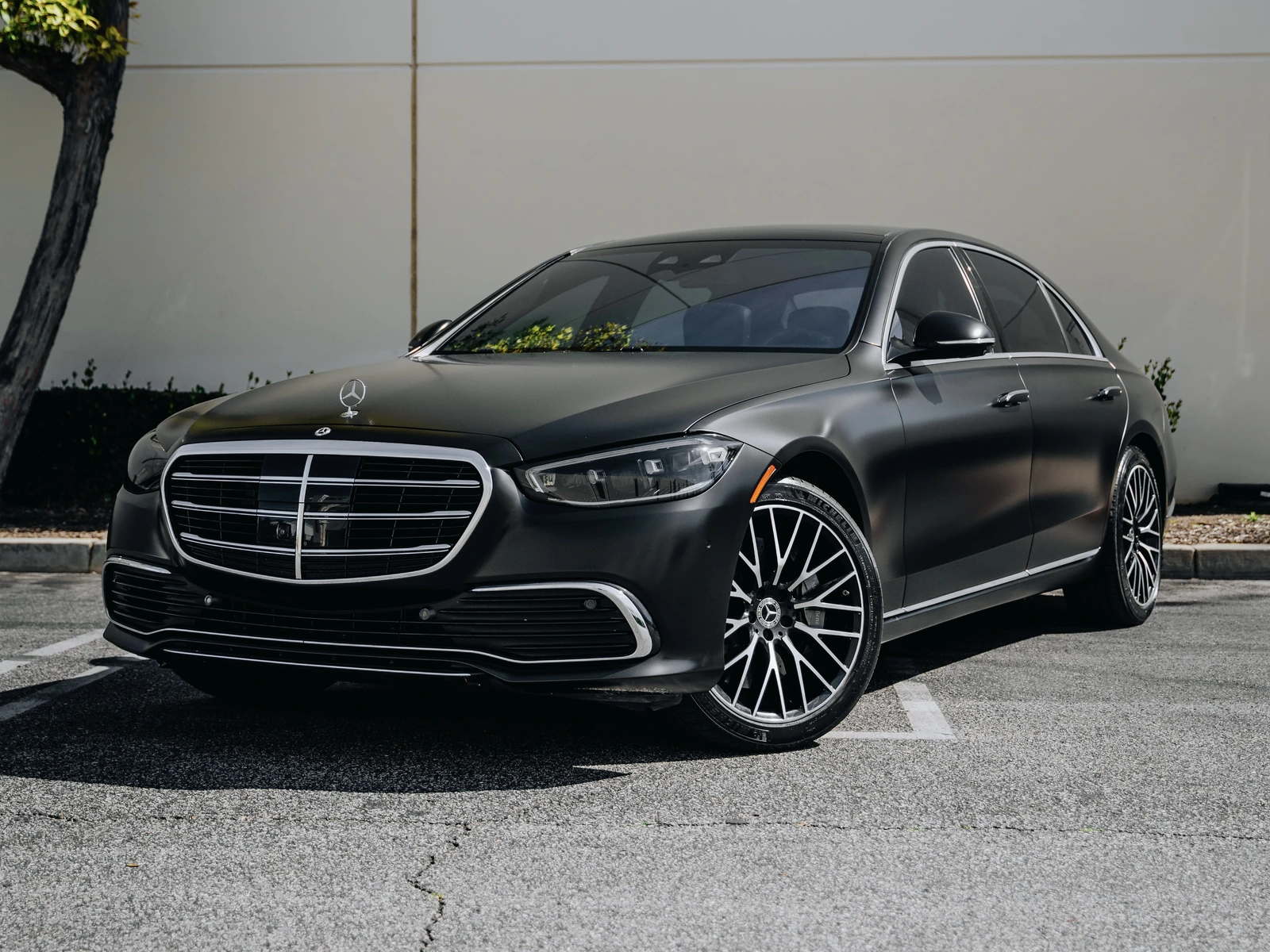 Mercedes S580 Vinyl Wrap — photo 2 — Hussle Customz Los Angeles