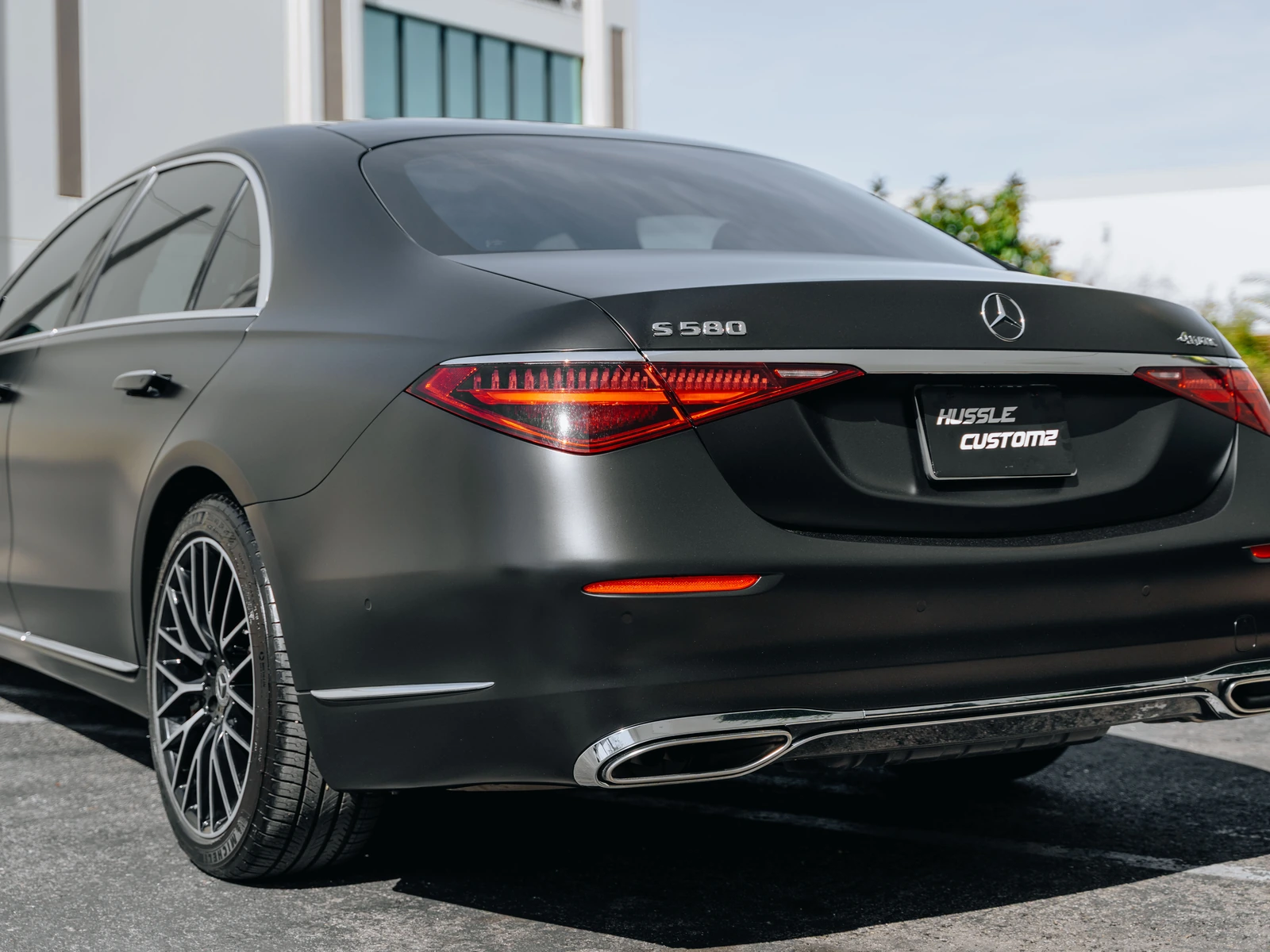 Mercedes S580 Vinyl Wrap — photo 3 — Hussle Customz Los Angeles