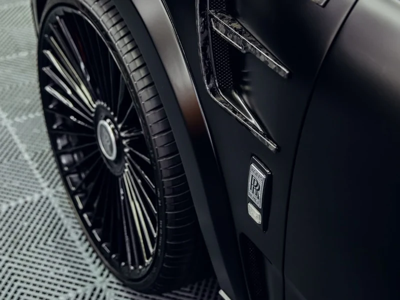 Rolls Royce Cullinan Widebody Kit, Satin Black Vinyl Wrap — photo 4 — Hussle Customz Los Angeles