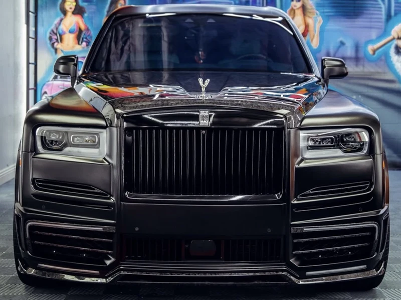 Rolls Royce Cullinan Widebody Kit, Satin Black Vinyl Wrap — photo 5 — Hussle Customz Los Angeles