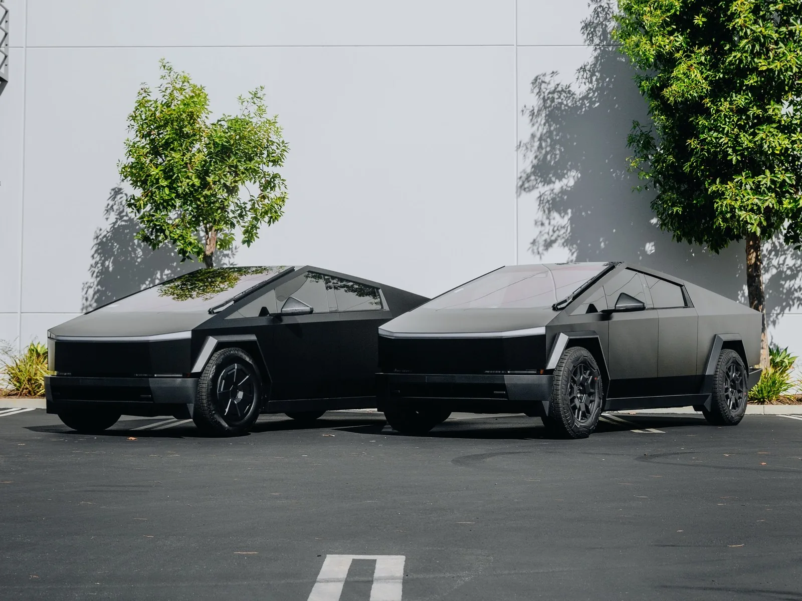 Tesla Cybertruck Satin Black Vinyl Wrap, Matte Black PPF — photo 1 — Hussle Customz Los Angeles